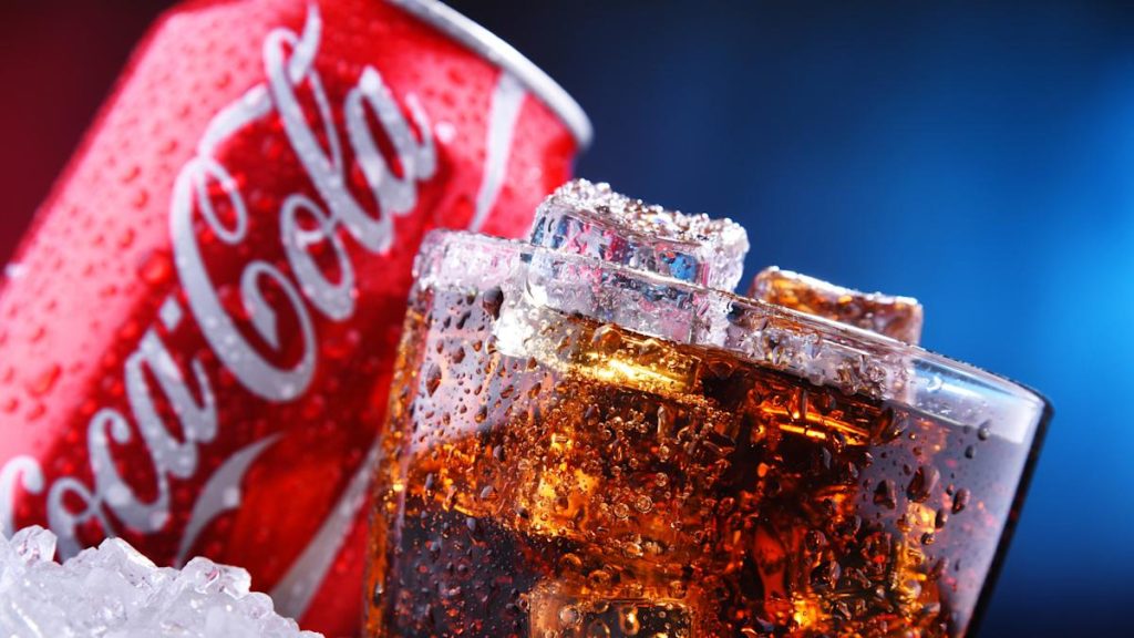 Ani ocet, ani soda: tajemství, jak odstranit připáleniny z hrnců a vrátit jim lesk