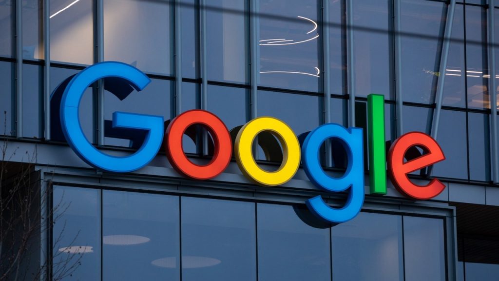 Google dělá nejdůležitější krok ve své historii: klasický vyhledávač se stává minulostí a ustupuje vyhledávání pomocí umělé inteligence