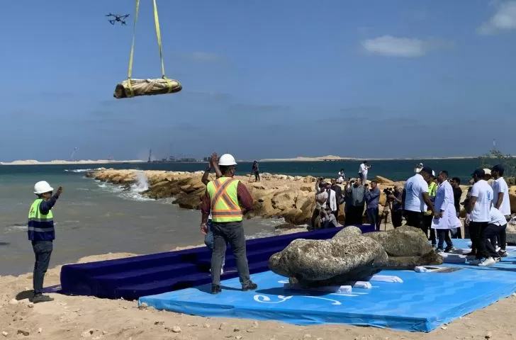 Egypt odhaluje svou „Atlantidu“: na dně moře bylo objeveno potopené město a zachráněny tisícileté poklady