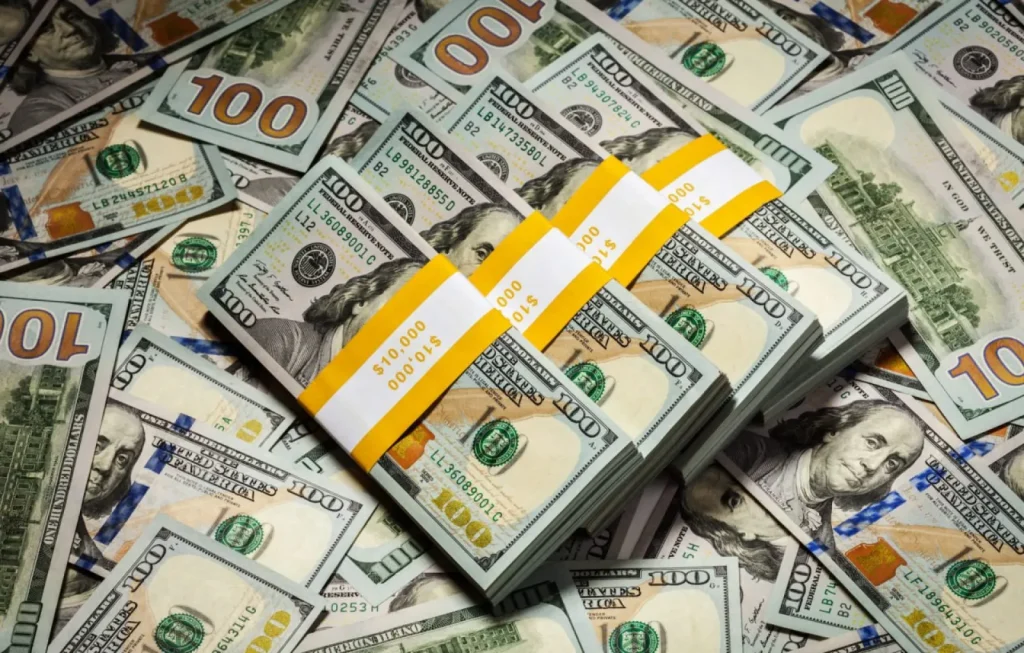 Výdaje na dotace na energetické zdroje se letos snížily o 2,1 miliardy dolarů, což umožnilo zachovat rozpočtový přebytek.
