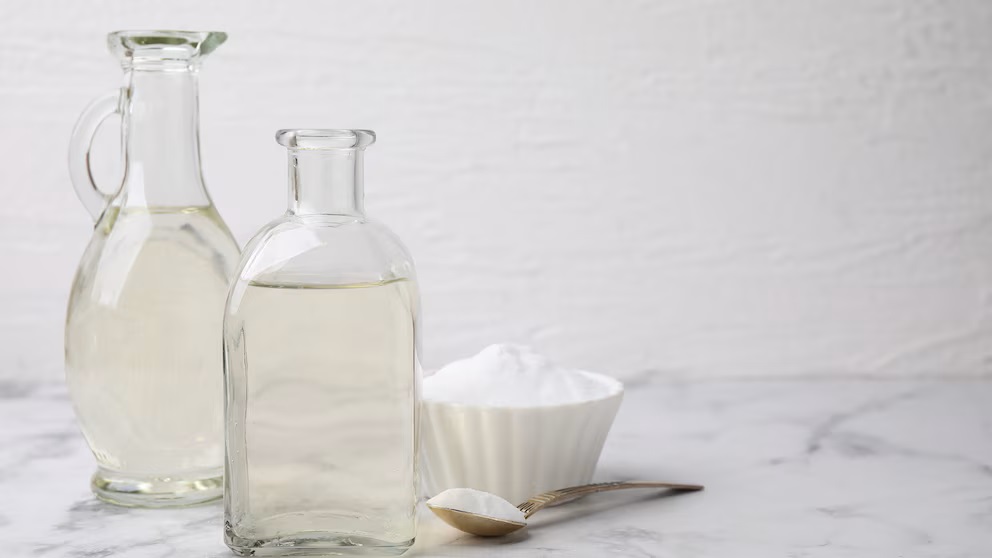 Co dělá směs sodíku bikarbonátu, octa a citronové šťávy: tři účinné použití v domácnosti