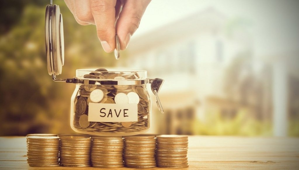 Jak ušetřit peníze v těžkých časech: strategie ekonomů pro boj s poklesem kupní síly