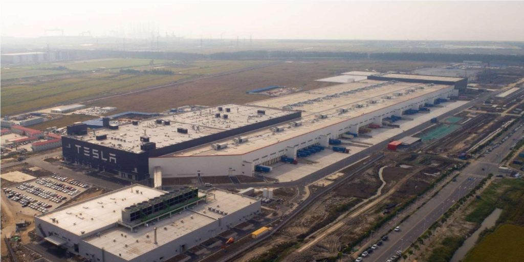 Pozoruhodné není to, že Elon Musk v roce 2025 přišel o 80 miliard dolarů, ale to, že ostatní vydělali 102 miliard.