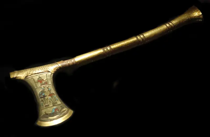 Dobrodružství pohřebního pokladu Achotep, bojovné královny Egypta
