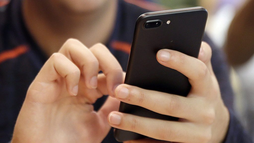 Někteří Češi dostávají hovory, které se přeruší, jakmile zvednou mobilní telefon.