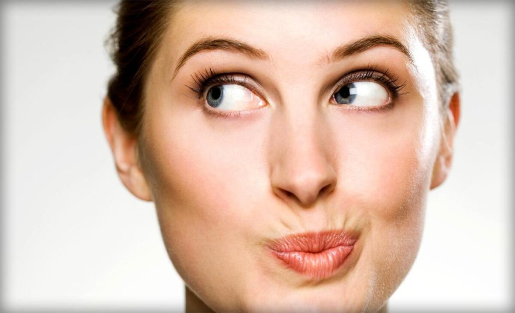 Psychologie pohledu: co to znamená, když protějšek odvrací oči?