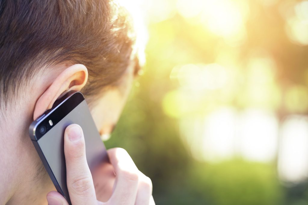 Zvoní telefon, vy zvednete sluchátko, ale oni zavěsí: co jsou automatické hovory a k čemu je používají telefonní spammeři