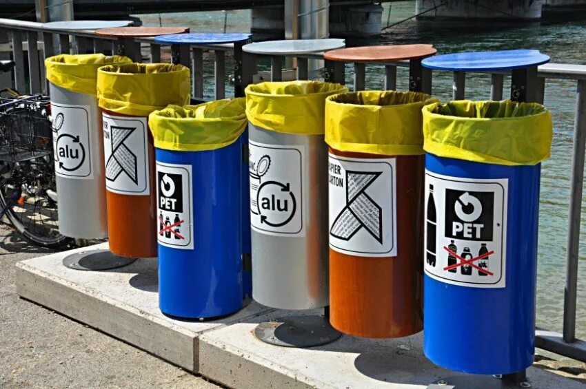 Důchodce vyhodil plastovou láhev do nesprávného odpadkového koše a byl pokutován téměř 300 dolary za porušení pravidel recyklace: „Raději půjdu do vězení.“