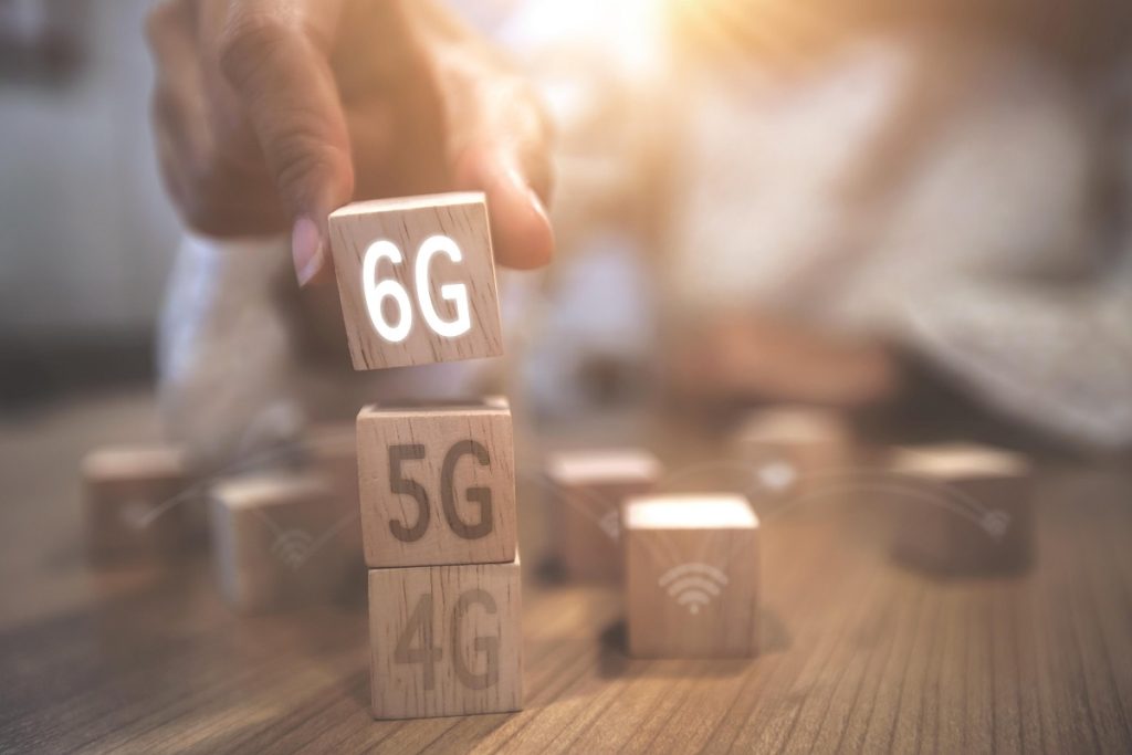 Čína spustila první „univerzální“ síť 6G: 5000krát rychlejší v jakémkoli bodě planety
